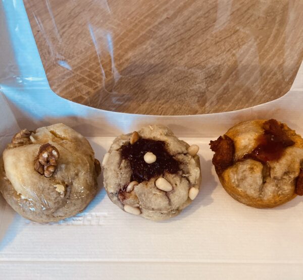 3 COOKIES SALEES